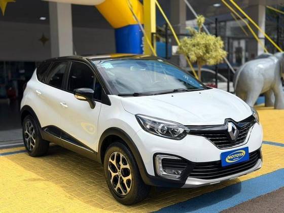 RENAULT CAPTUR 1.6 16V SCE FLEX INTENSE X-TRONIC RENAULT CAPTUR 1.6 16V SCE FLEX INTENSE X-TRONIC